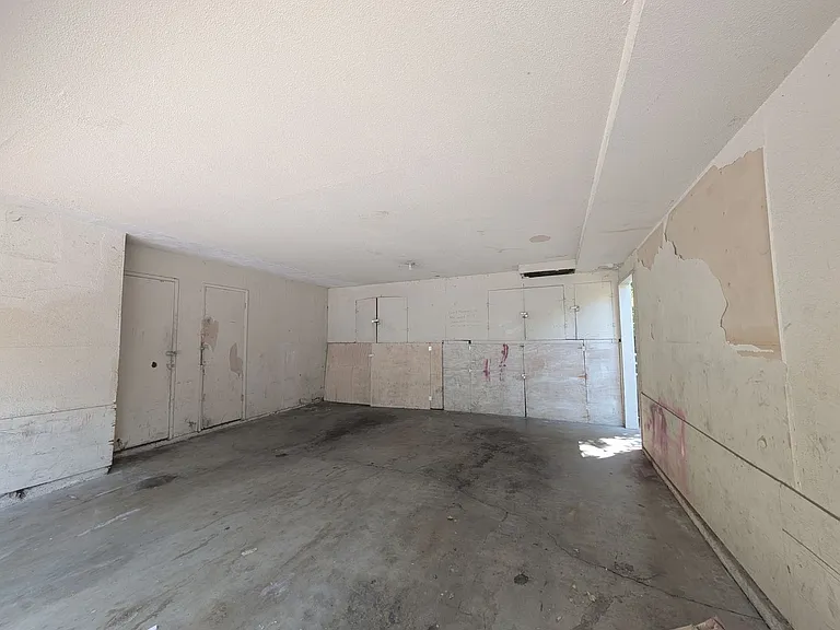 6435 Greenback Ln — Photo 18