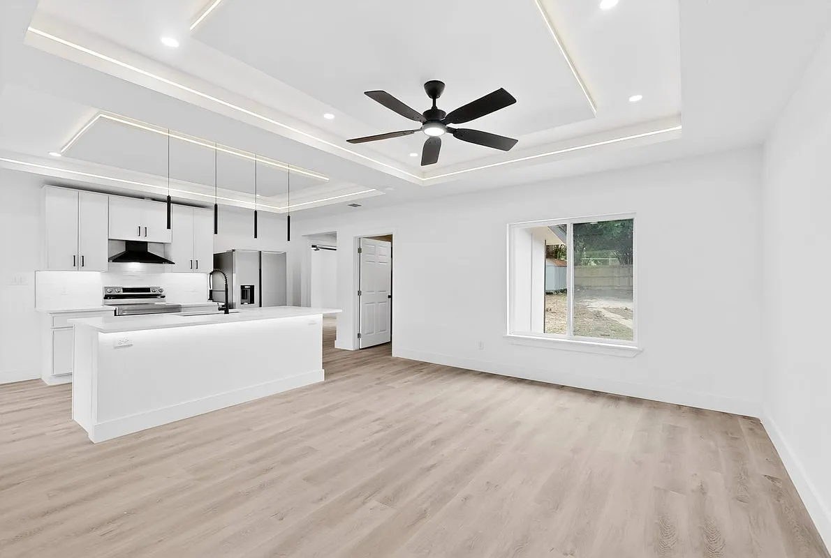 3 bed, 1457 sqft, $2,699 — Photo 1