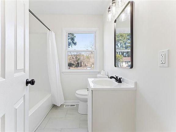 5th image of 1314 Saxton Dr