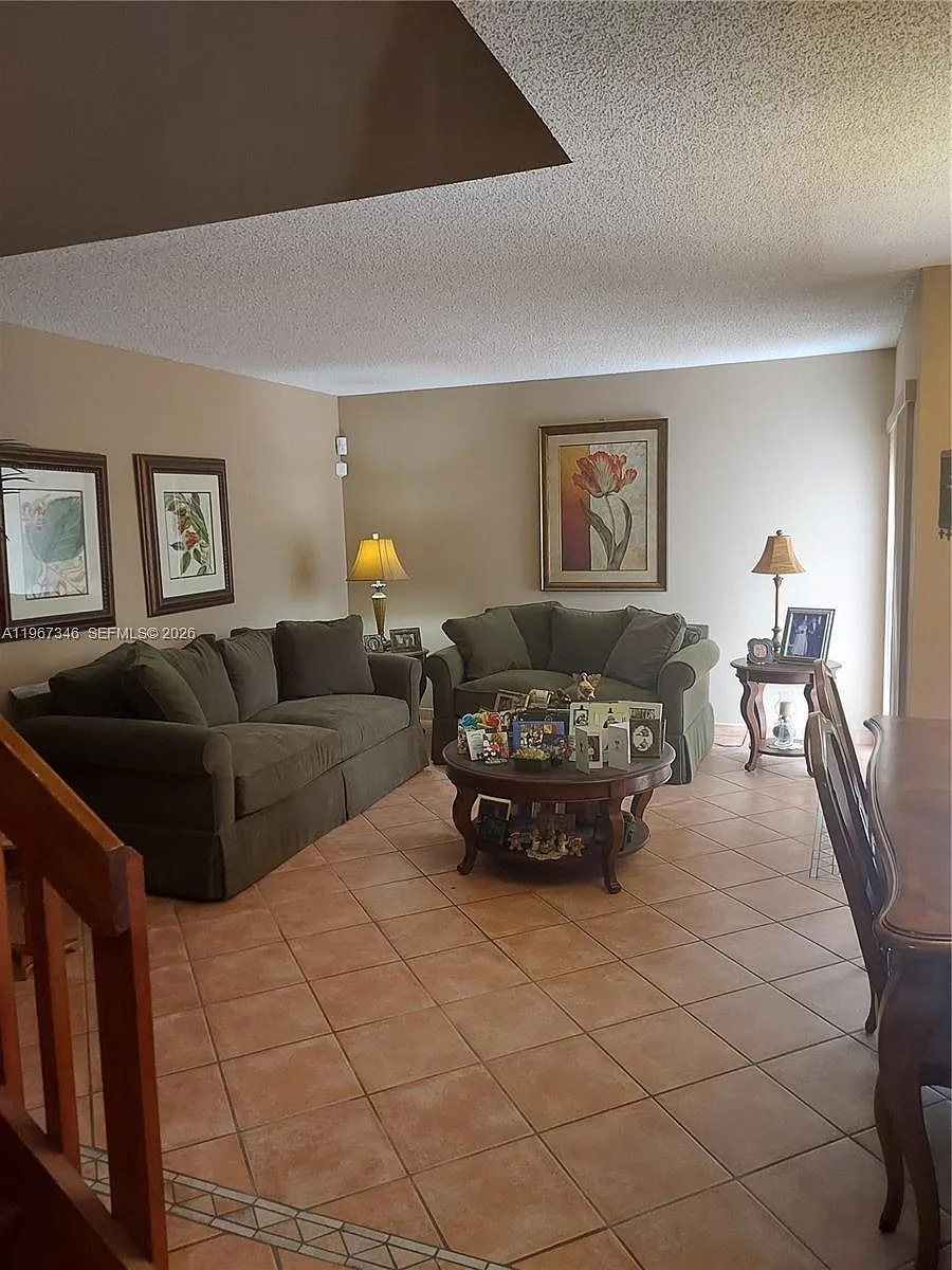 Photo 2 of 11 - 14940 SW 49th Ln #8A - Miami, FL Building Photo - 14940 SW 49th Ln #8A