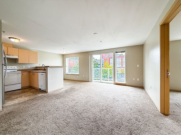 4th image of 5200 Roosevelt Way NE #11422548