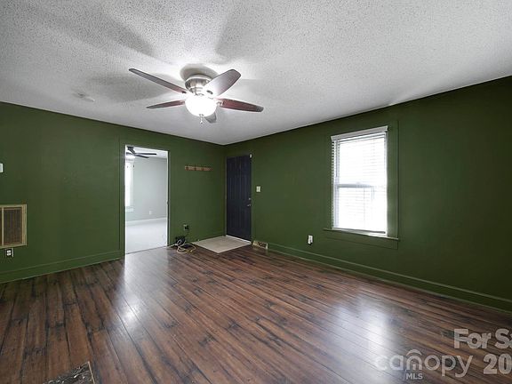 4th image of 403 S Church St