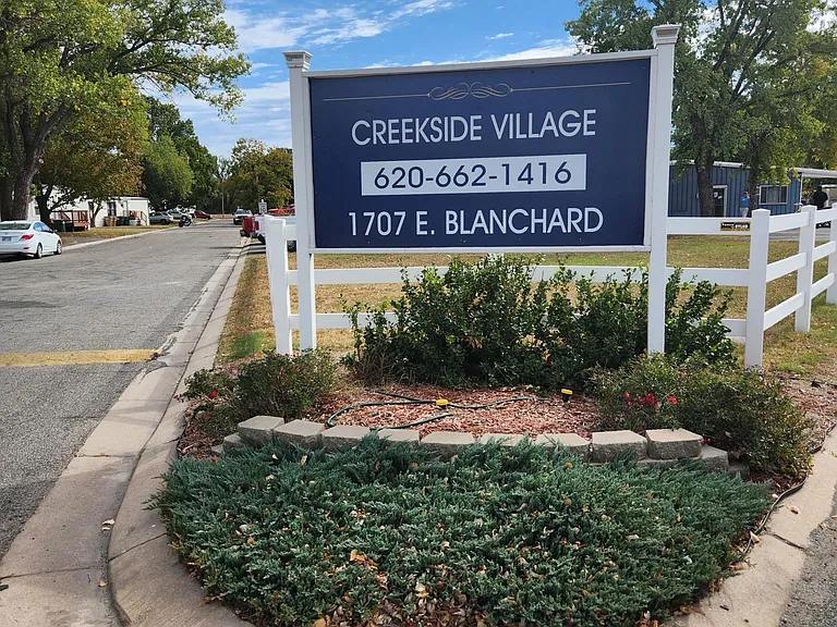 Creekside Village — Photo 4