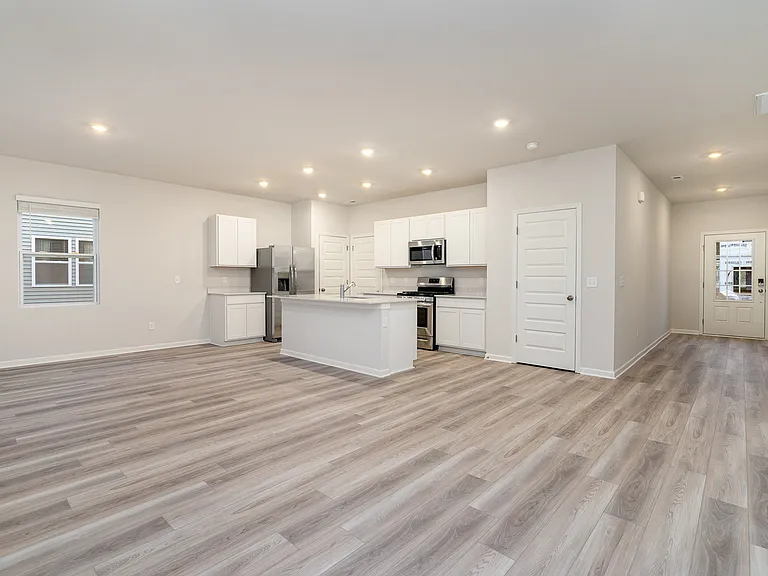 1052 Baltusrol Ln — Photo 7