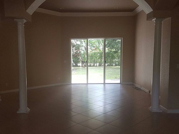 Additional Living Room
