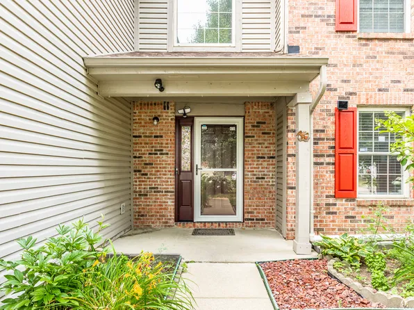 6029 Lakemanor Ct, Indianapolis, IN 46254