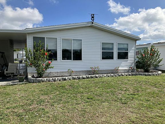 3rd image of 11330 Virginia Dr #382