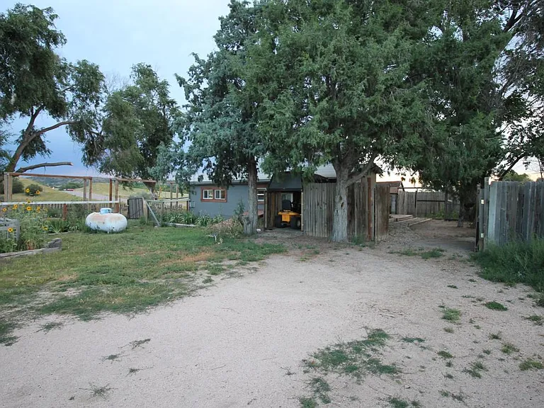 gate entry to house