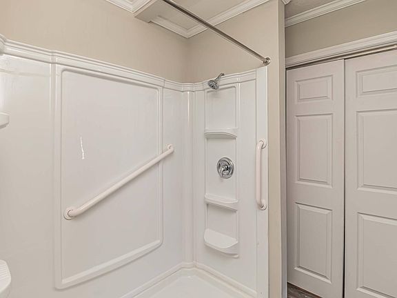 5th image of 108 A9 Fox Run Cir