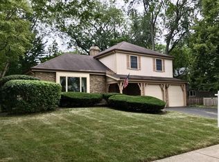 408 Tanglewood Ln, Naperville, IL
