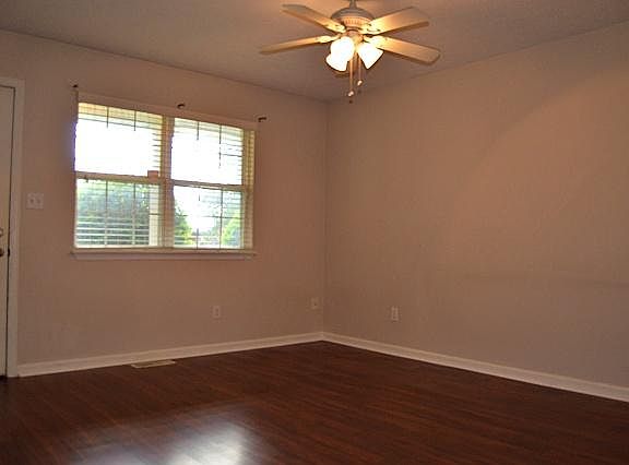 2nd image of 3520 Lucinda Dr #B