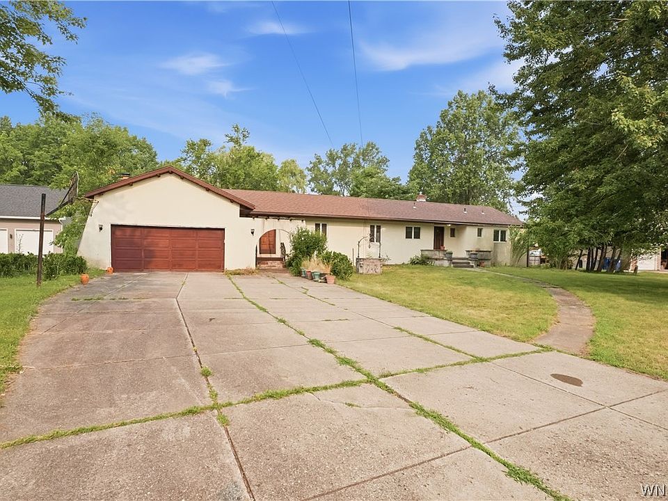 1st image of 400 Ayer Rd