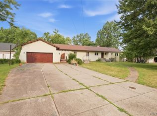 400 Ayer Rd, Williamsville, NY 14221