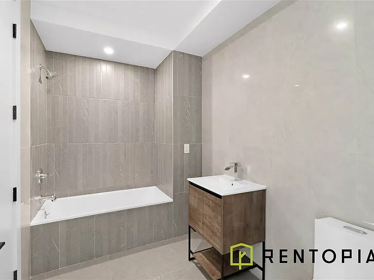 319 Lenox Rd #1A — Photo 5