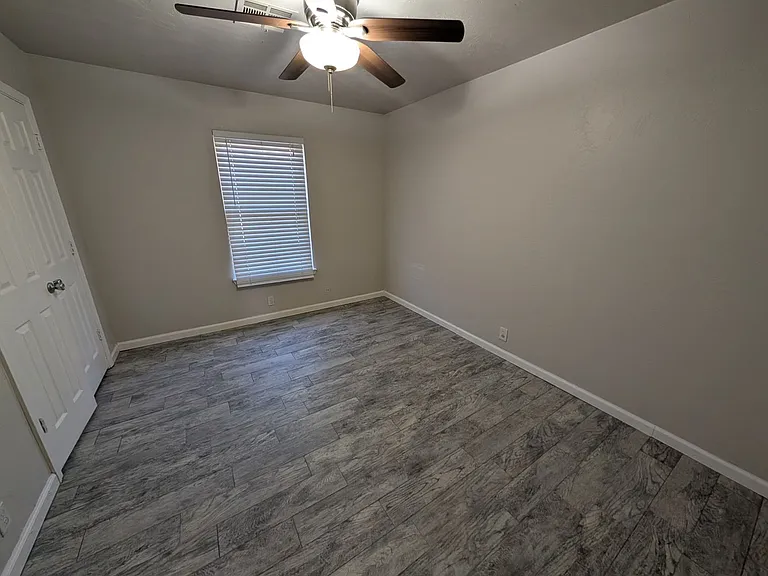 119 W Clegern Ave — Photo 9