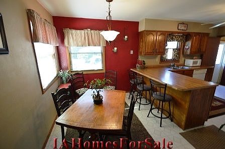 Dining Area, eat at the bar too!