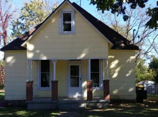 916 N Rogers Ave, Springfield, MO 65802