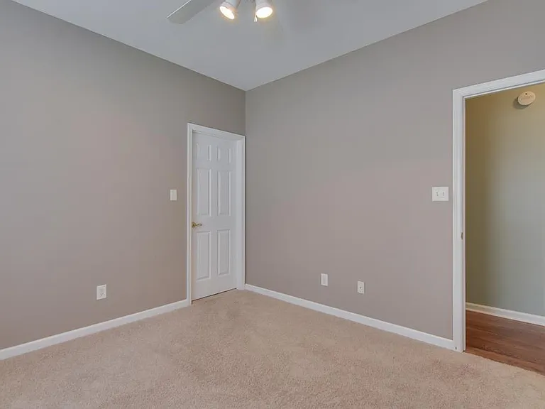 4325 Colony Sq — Photo 27