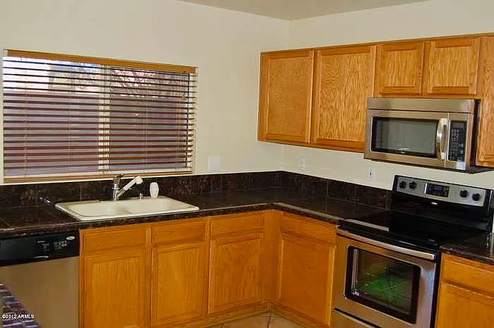 8942 E Shangri La Rd — Photo 4