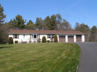 90 White Creek Rd, Eagle Bridge, NY 12057