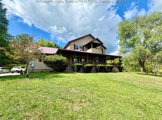 2099 Sugar Run Rd, Millwood, WV 25262