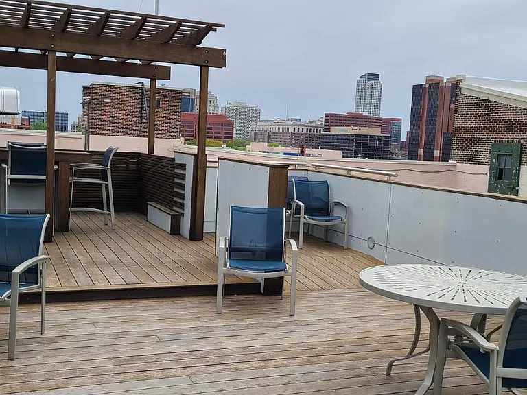 315 New St #411 — Photo 18