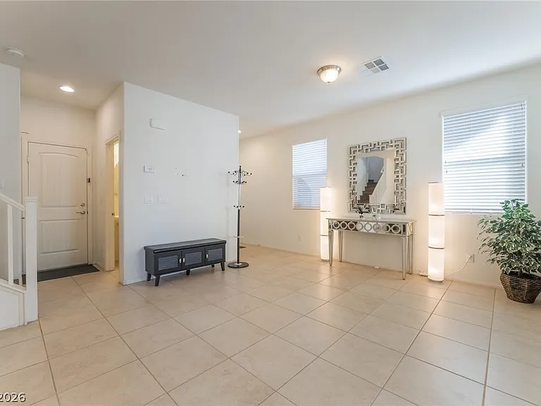8749 Spanish Ridge Ave — Photo 5