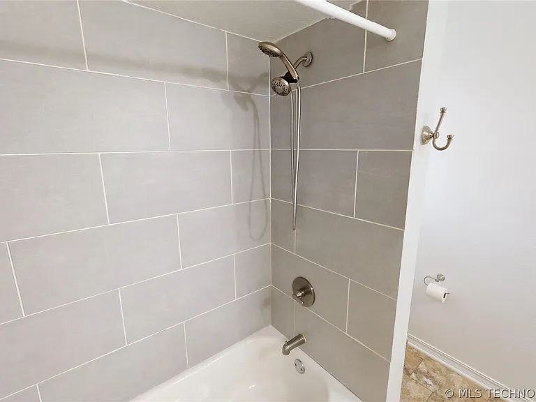 3316 Eagle Ct — Photo 16