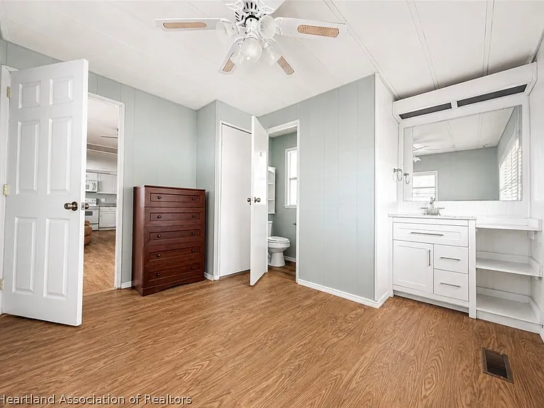 3345 Illinois Ave — Photo 5