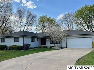 16 N Willowgreen Ct, Mason City, IA, 50401