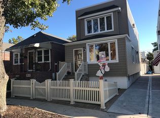 6915 68th St, Ridgewood, NY 11385