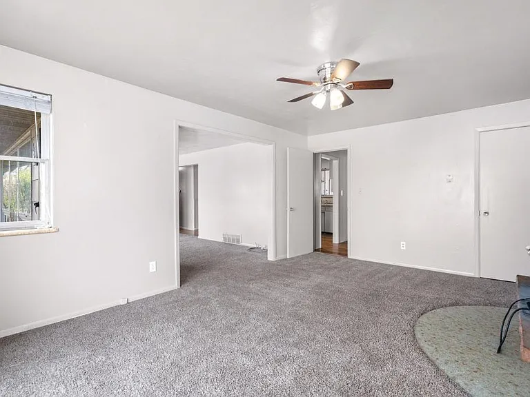 1315 Pine St — Photo 6