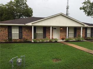 123 Oak St, Stafford, TX 77477