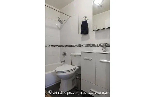 Rented by Lofts and Flats LLC | media 19