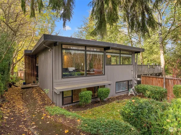 10415 15th Avenue NE, Seattle, WA 98125