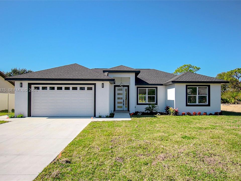 1st image of 3915 El Rado Ave