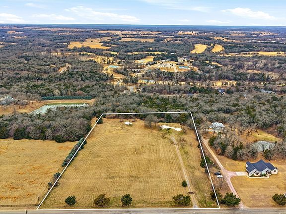 3rd image of 1809 Rock Creek Rd