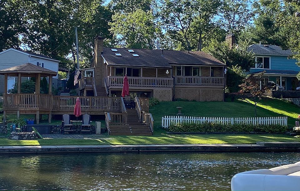 1st image of 4628 Rex Lake Dr