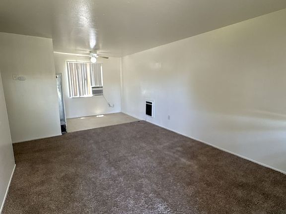 4th image of 311-321 E Elm St #331-5