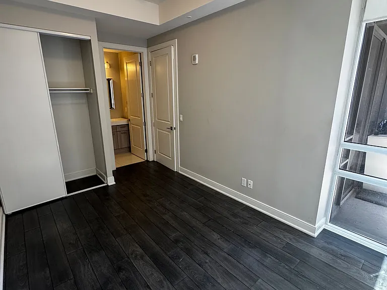 150 Main St W #412 — Photo 15