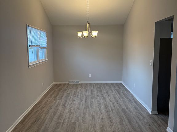 4th image of 15126 Douglas Cir