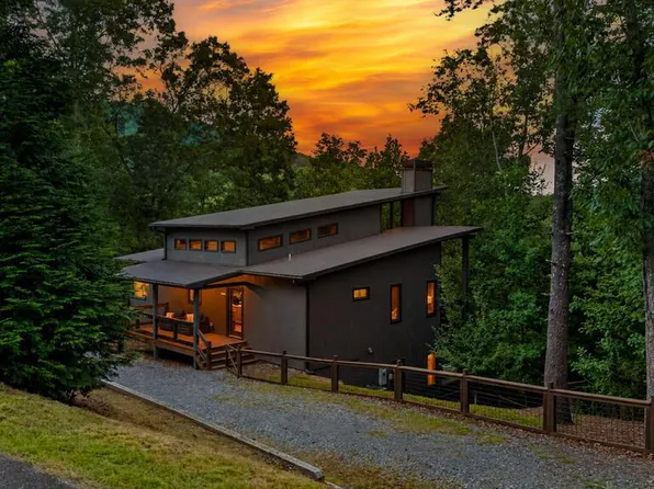 78 Deer Crest Rd, Blue Ridge, GA 30513