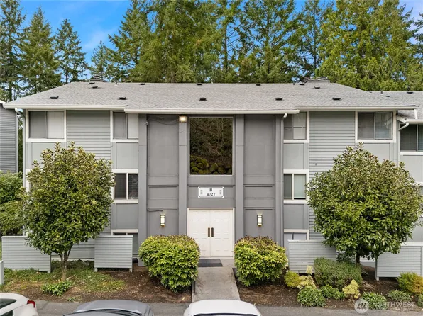 4727 W Lake Sammamish Parkway SE #B201, Issaquah, WA 98027