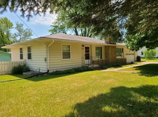 416 Crescent Dr, Edmore, MI 48829
