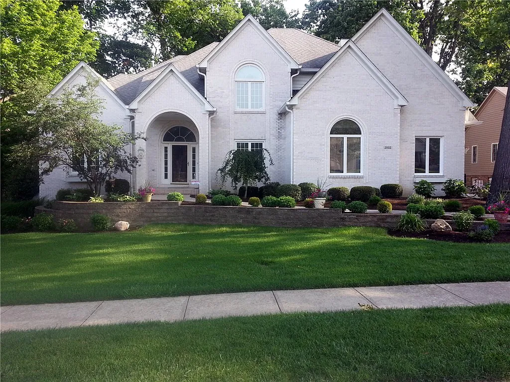 2902 Hazel Foster Dr photo 1