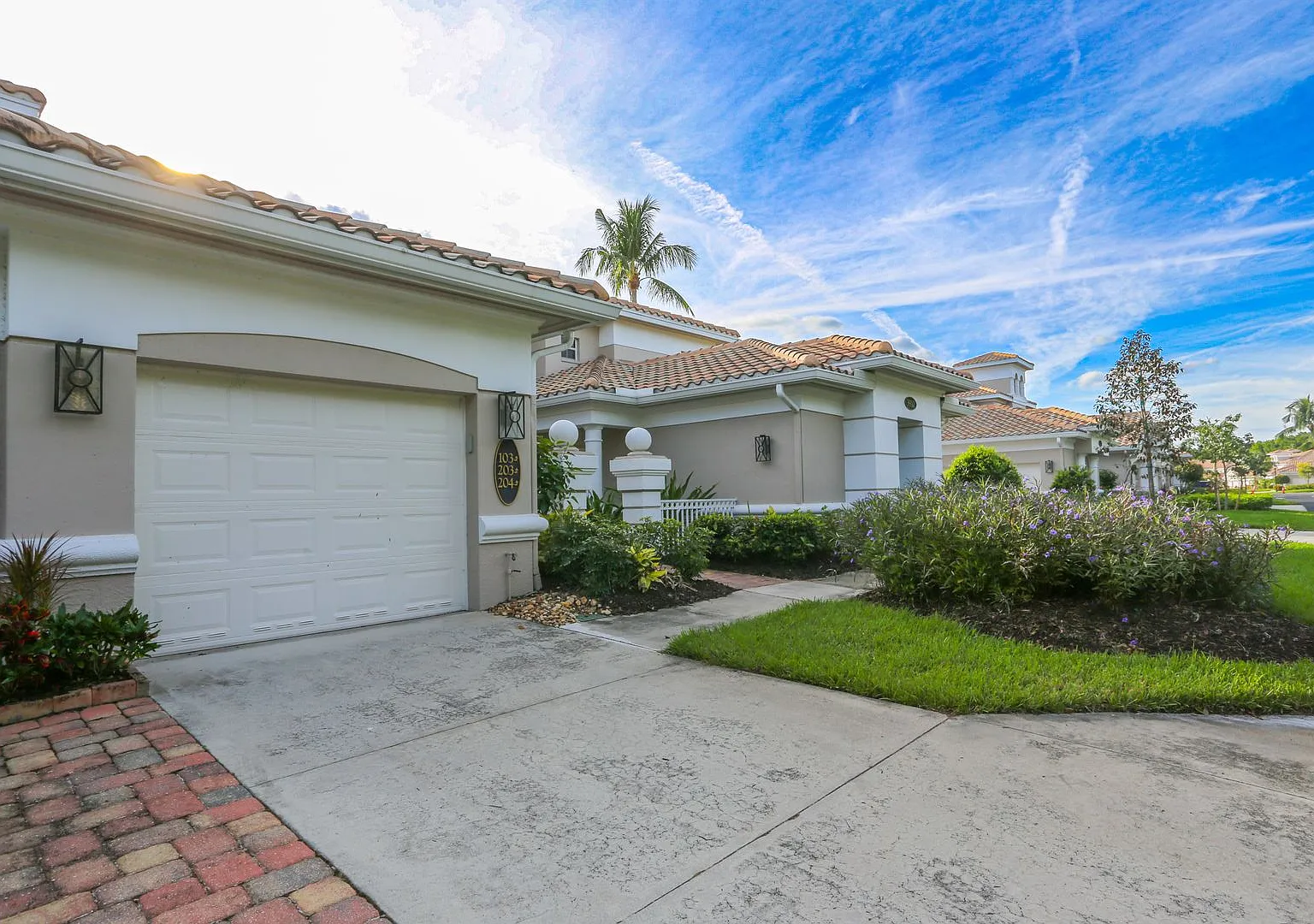** Fiddler's Creek 3/2 First Floor Home For Season ** Deer Crossing In Fiddler's Creek Gated ** — Photo 4