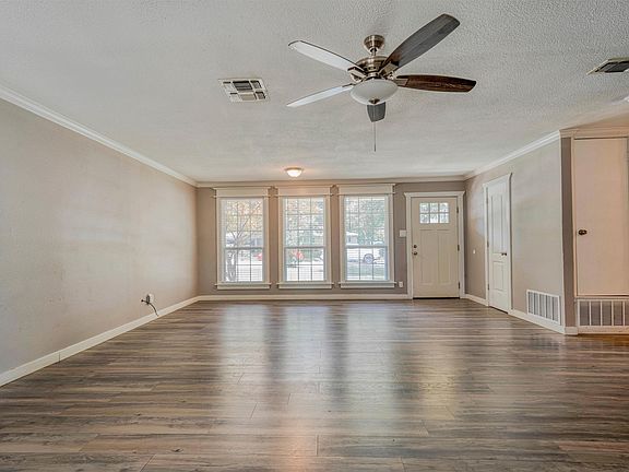 3rd image of 3802 W Elm St