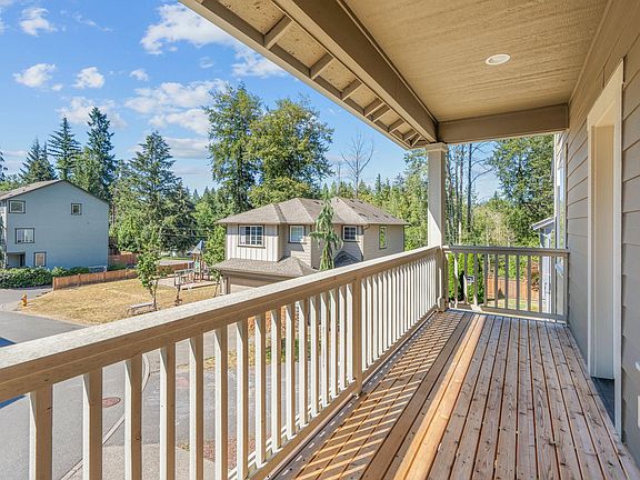 3rd image of 2107 171st St SW