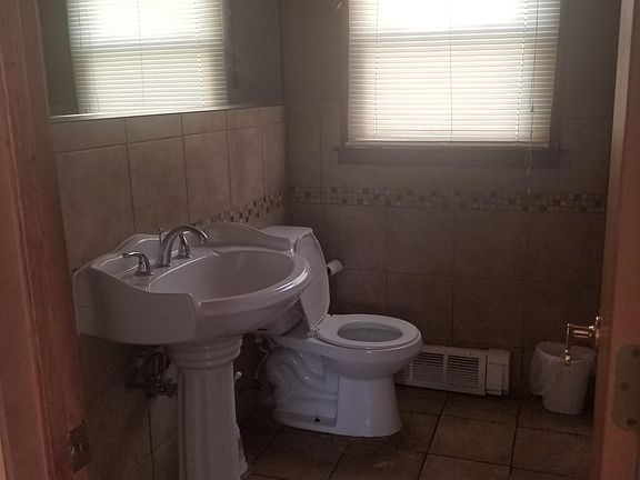 3rd image of 14520 S San Francisco Ave APT 1