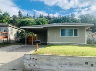 208 E 14th St, The Dalles, OR 97058